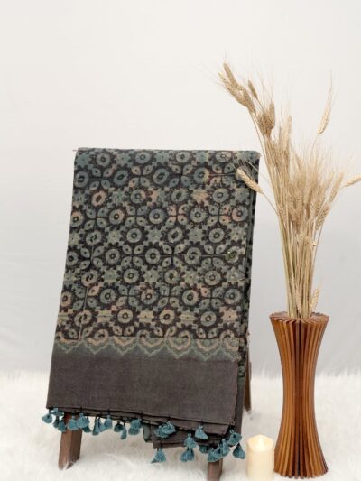 Ajrak Kaali Phoolwari | Handwoven Dupatta