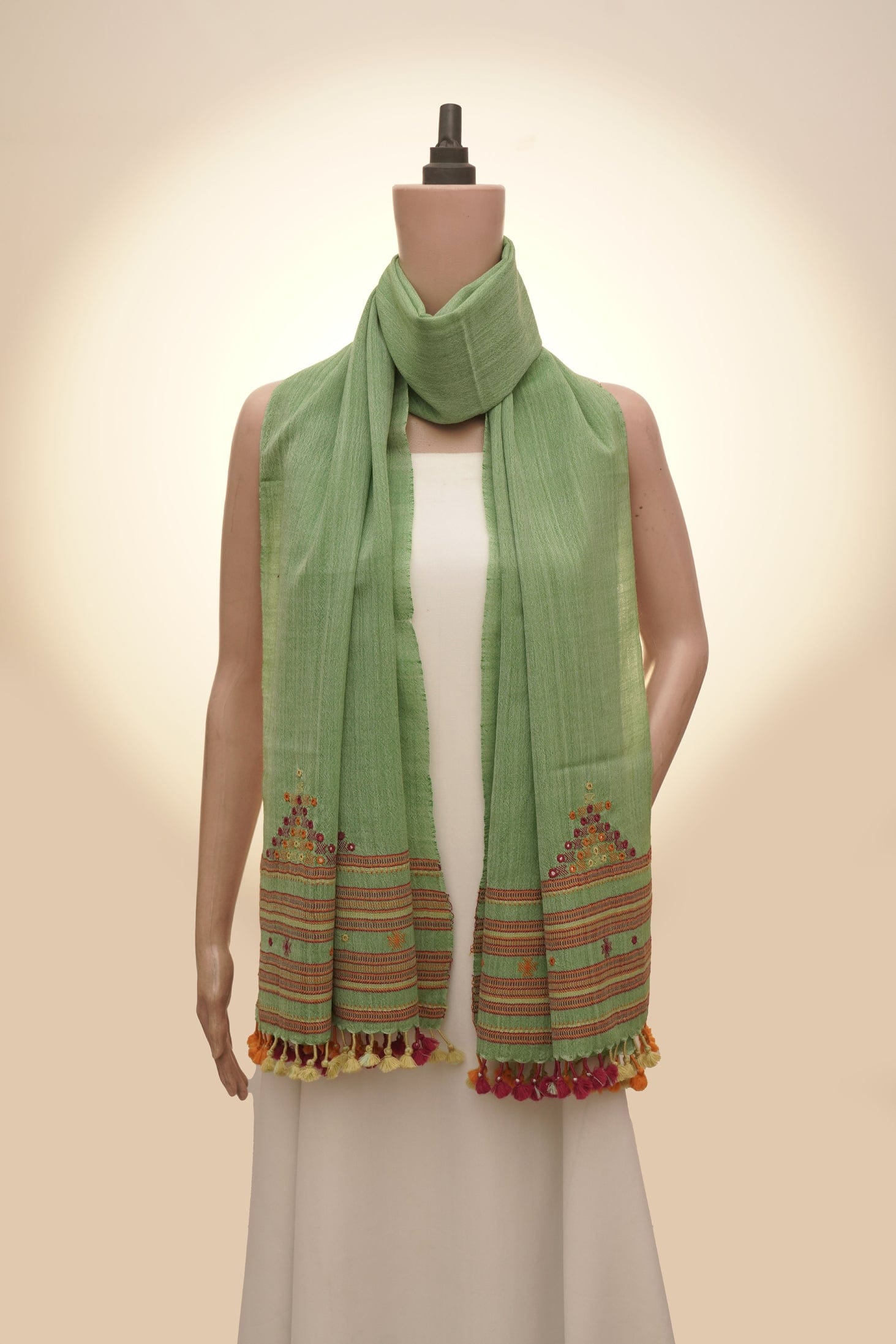 Spark of Verdant | Handwoven Kutch Wool Mirrorwork Stall